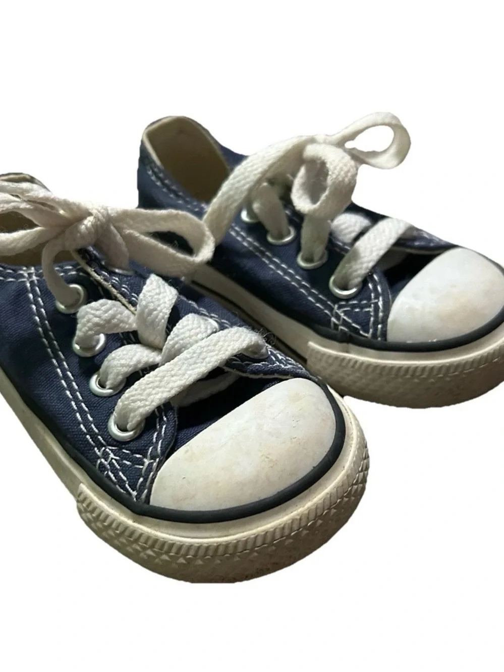 Toddler Converse Navy Blue Low Top Sneakers Size 4